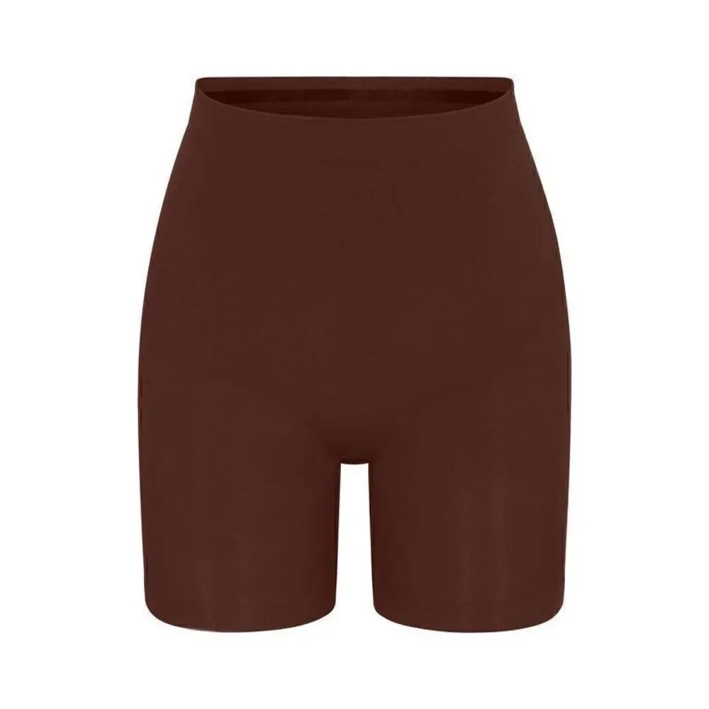 Skims Seamless Sculpt Mid Thigh Short